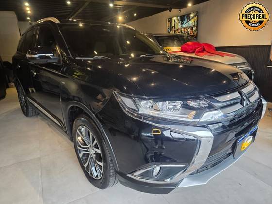 MITSUBISHI OUTLANDER 3.0 GT 4X4 V6 24V GASOLINA 4P AUTOMÁTICO MITSUBISHI OUTLANDER 3.0 GT 4X4 V6 24V GASOLINA 4P AUTOMÁTICO